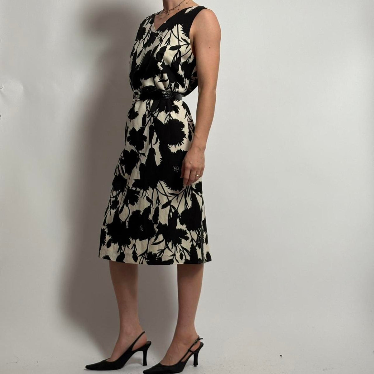Harve Bernard Black & White Floral Dress - Fits Size 6