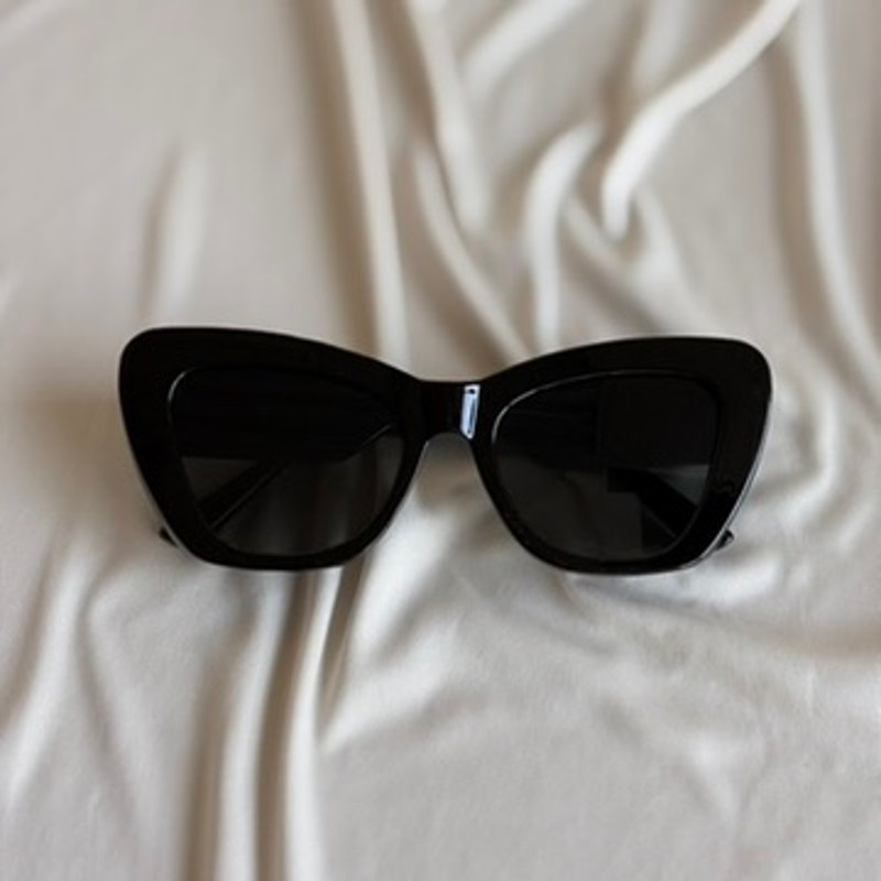 Oversized Black Cat-Eye Sunglasses - Chunky, Brand New