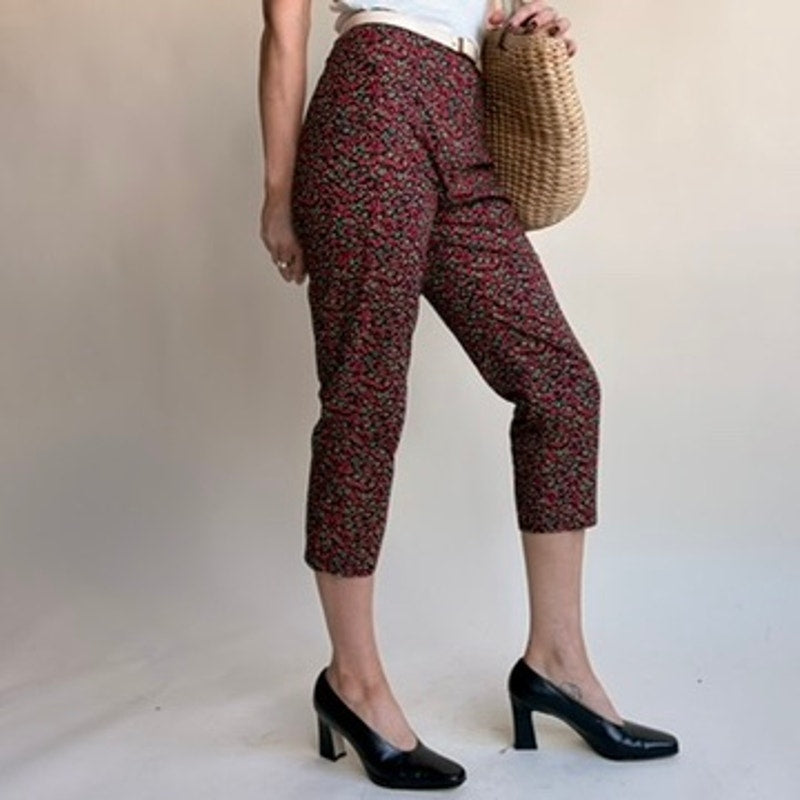Soda Blu Black Capris - Red Floral/Cherry Detail, Made in USA, 90s/Y2K, Size M