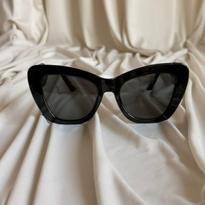 Oversized Black Cat-Eye Sunglasses - Chunky, Brand New