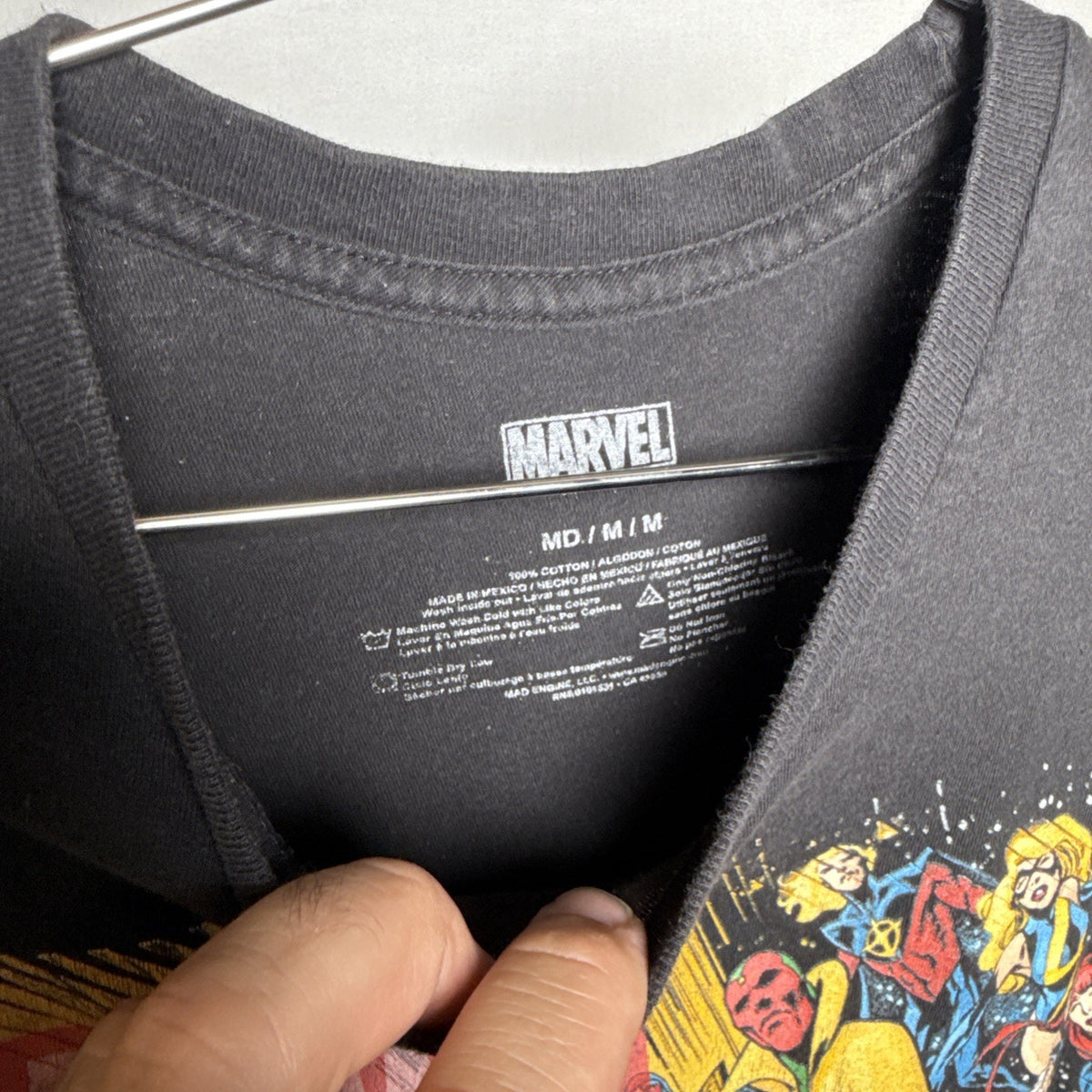 Disney Marvel Avengers Graphit T-Shirt Medium