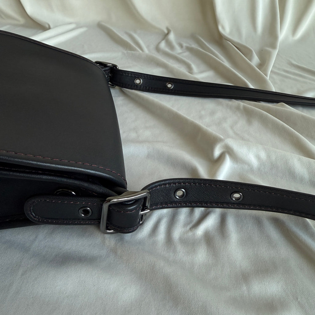 Vintage Coach Black Leather Saddle Bag - Red Contrast Stitching