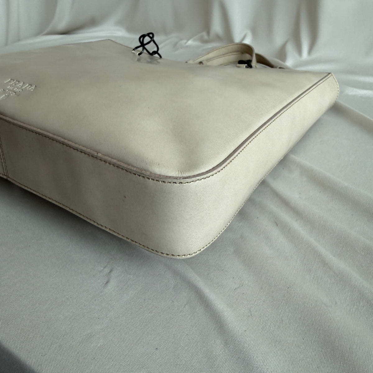 Vintage Prada Vitello Catena Tote Bag - Ivory Calfskin