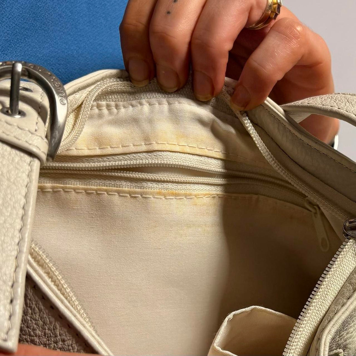 Vintage Stone Mountain Cream Leather Shoulder Bag