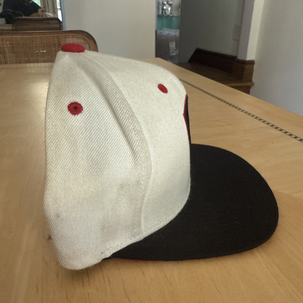 Men's Brooklyn Ness Mitchell & Ness Snapback White / Red / Black Logo. Stripes