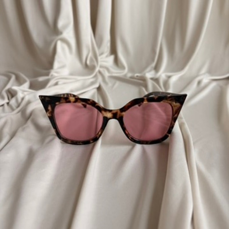 Oversized Tortoise Cat-Eye Sunglasses - Pink Lenses, Statement