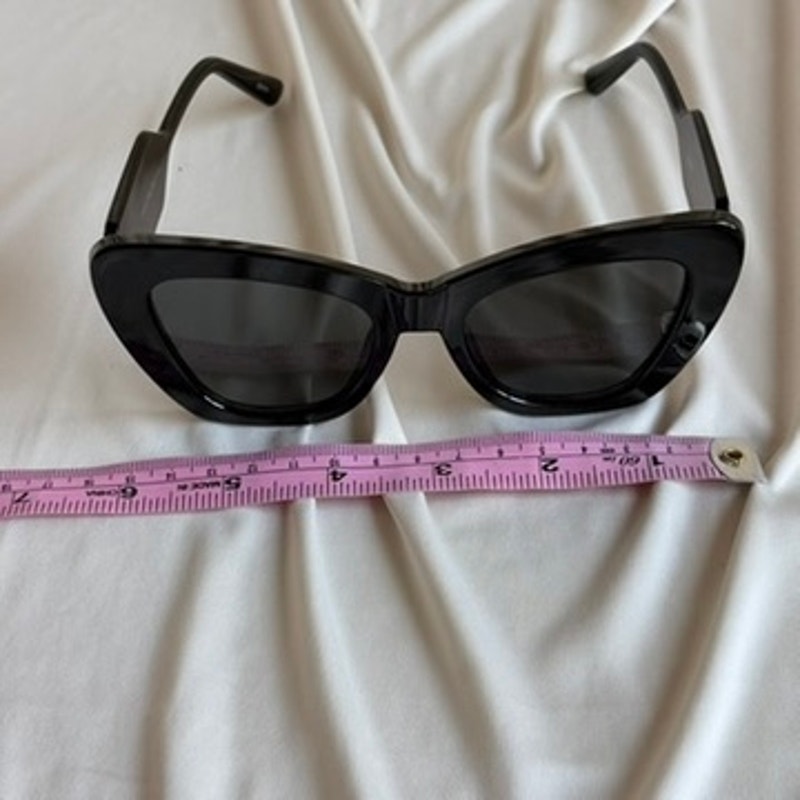 Oversized Black Cat-Eye Sunglasses - Chunky, Brand New