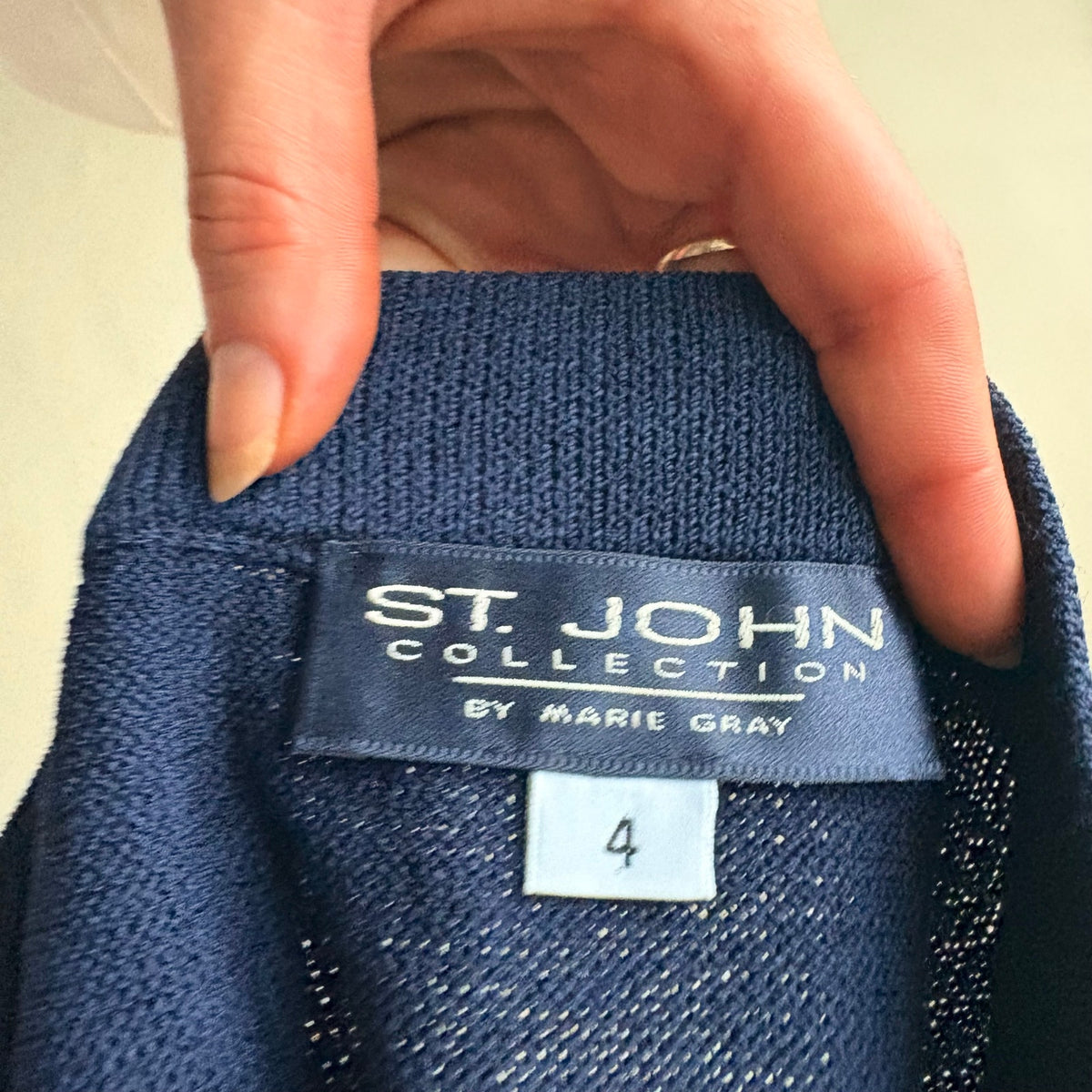 St. John Navy Pleated A-Line Knit Skirt - Made in USA, Size 4