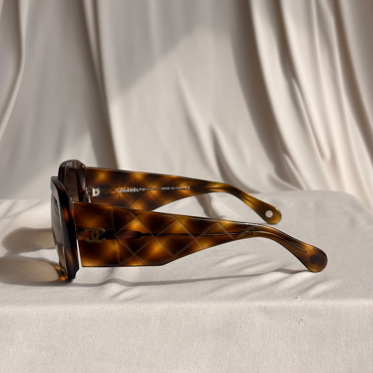 Vintage Chanel 5019 Sunglasses - Havana Tortoise, Quilted CC