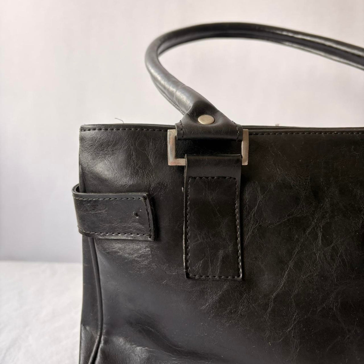 Vintage Delluka Black Leather Shoulder Bag - Silver Hardware