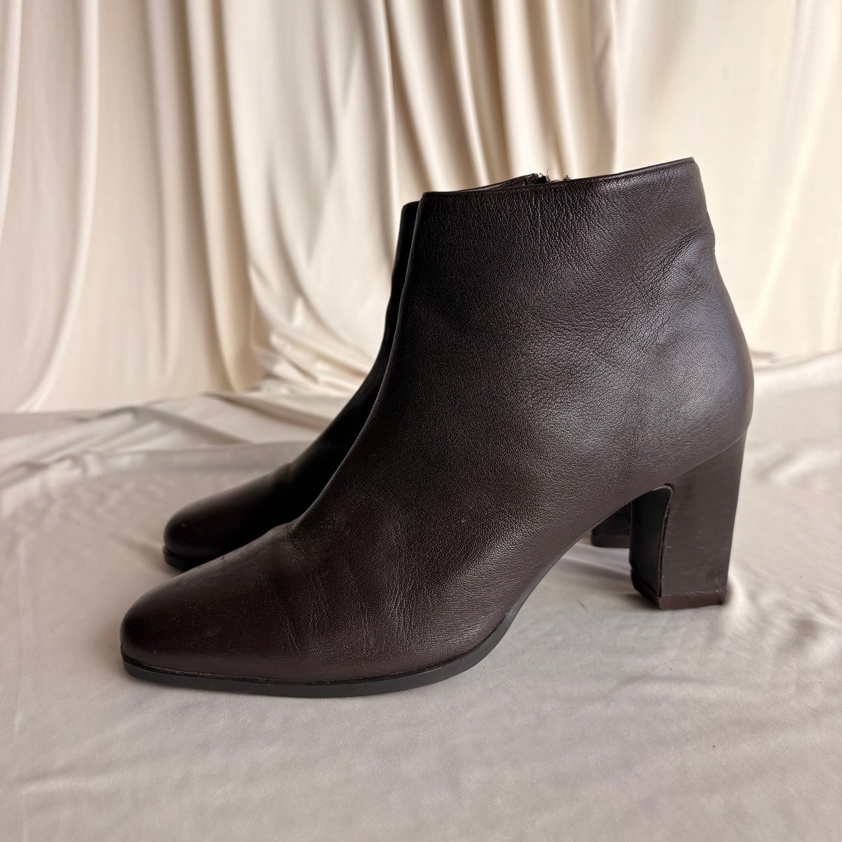 Vintage Brown Aerosoles Round Toe Ankle Boots - Side Zip, 2.5" Heel