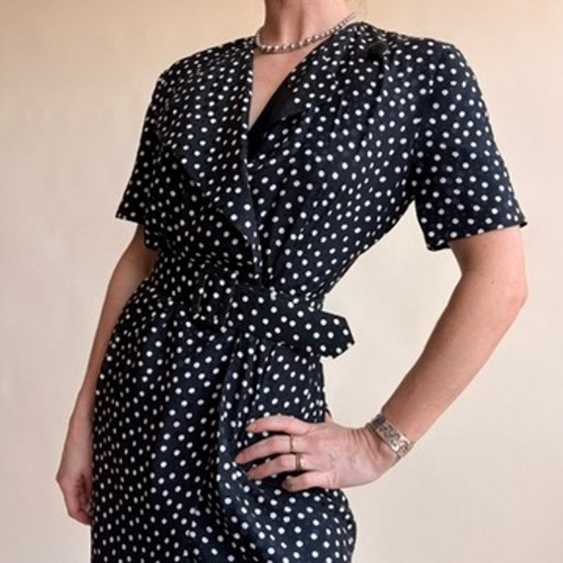 Adrianna Papell Black & White Polka Dot Silk - Short Sleeves, Belt Included, Size 4