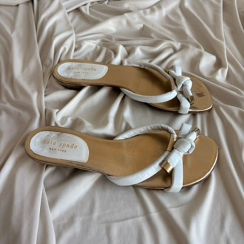Kate Spade White Knotted Sandals - Gold Tips, 1" Heel, Size 7.5