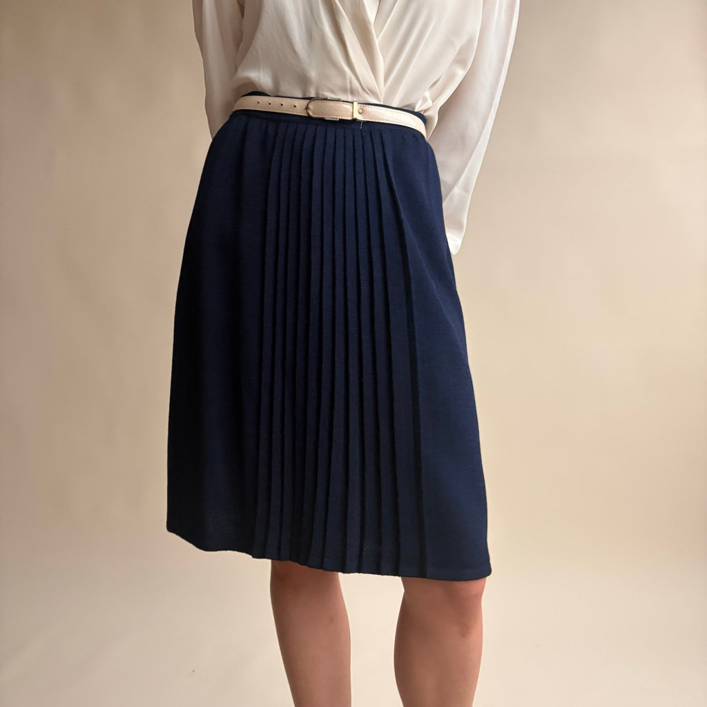 St. John Navy Pleated A-Line Knit Skirt - Made in USA, Size 4