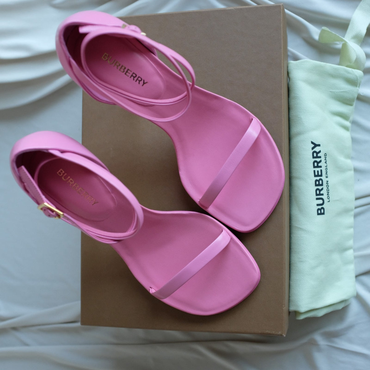 Burberry Octavia 100mm Pink Leather Strap Sandals Gold Accents Size EUR39 US8