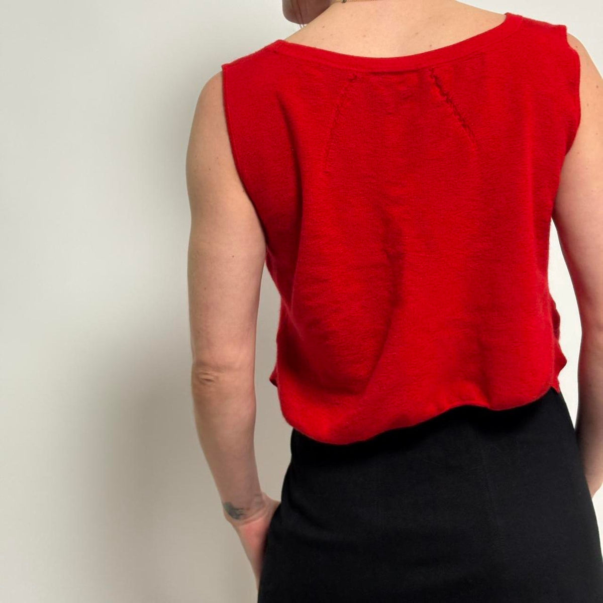 A.K.R.I.S Cropped Cashmere Tank ~ Cherry Red - Size 8