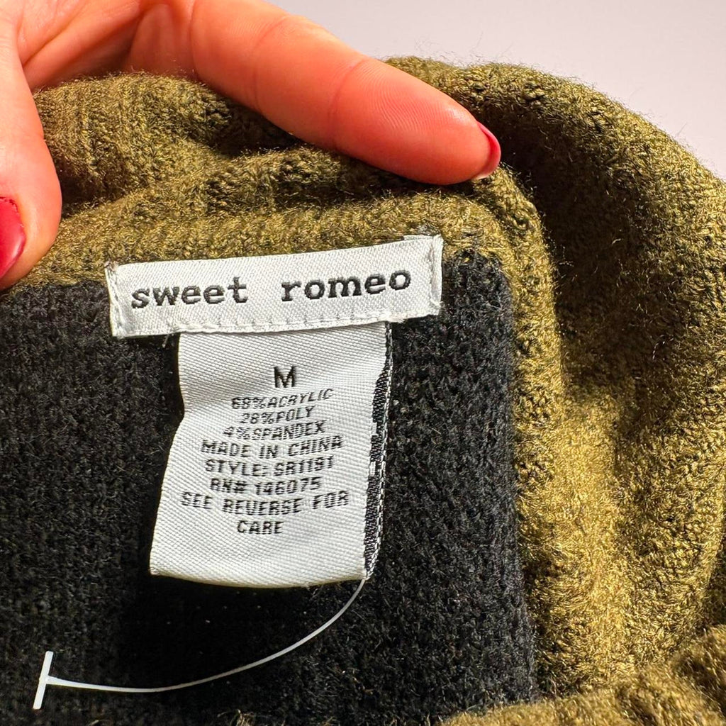 Sweet Romeo Two-Tone Turtleneck - Green, Size Medium
