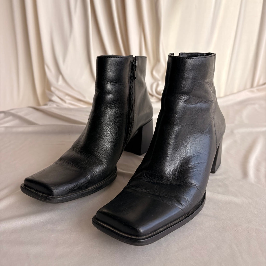 Vintage 90s Bruno Valenti Black Leather Square-Toe Ankle Boots - 7.5