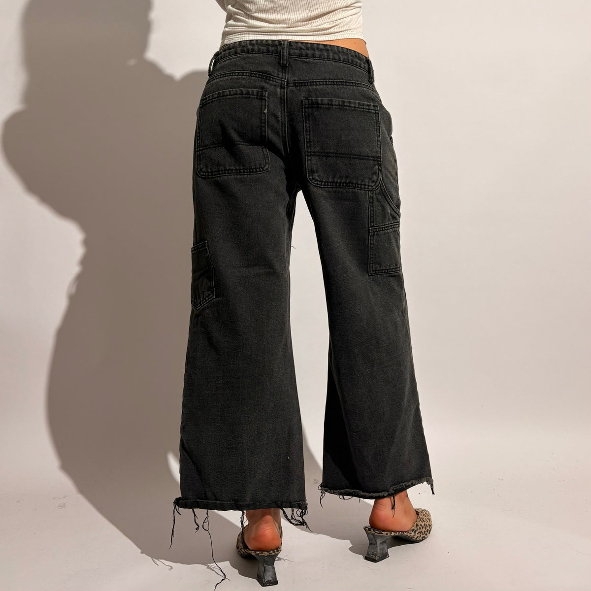 Edikted Ayla Low Rise Carpenter Jeans - Size Small