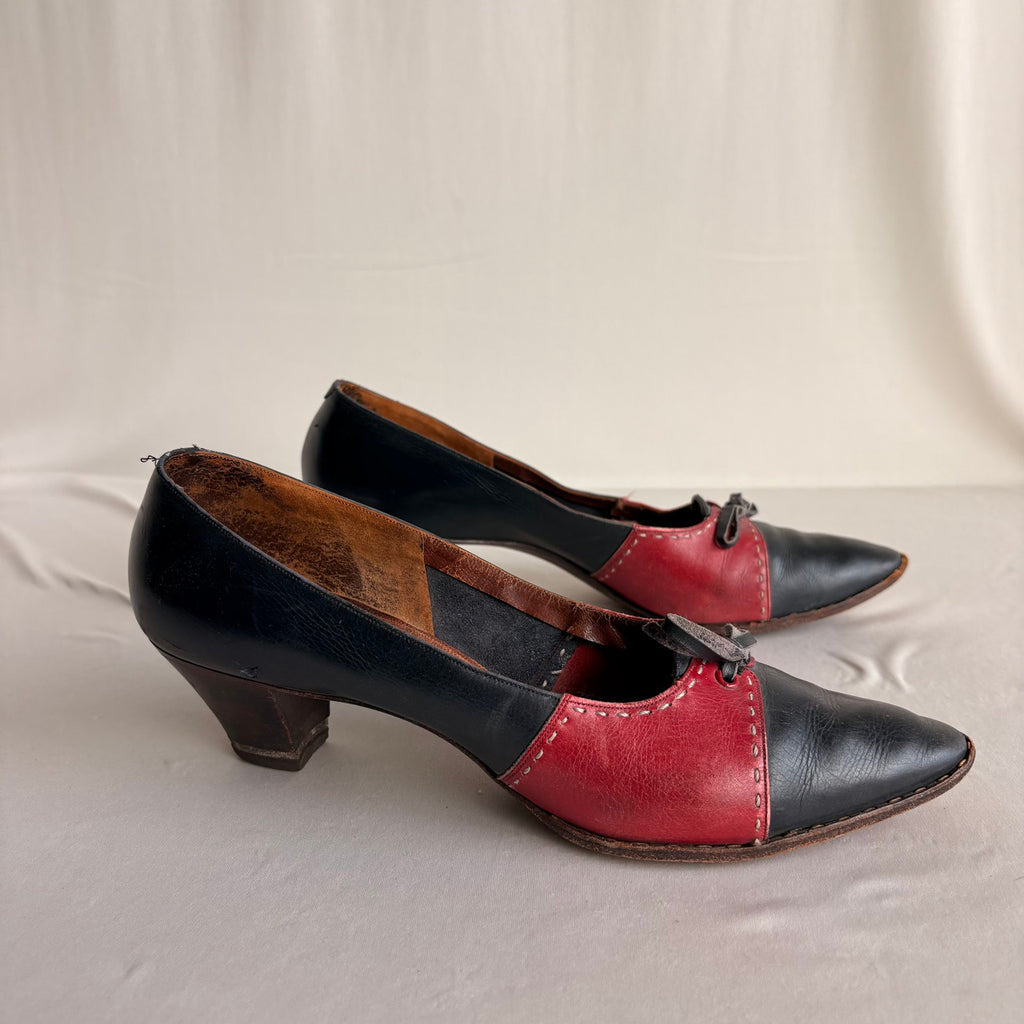 Vintage 1950s Saks Fifth Avenue Red & Navy Leather Lace-Up Pumps - US 7