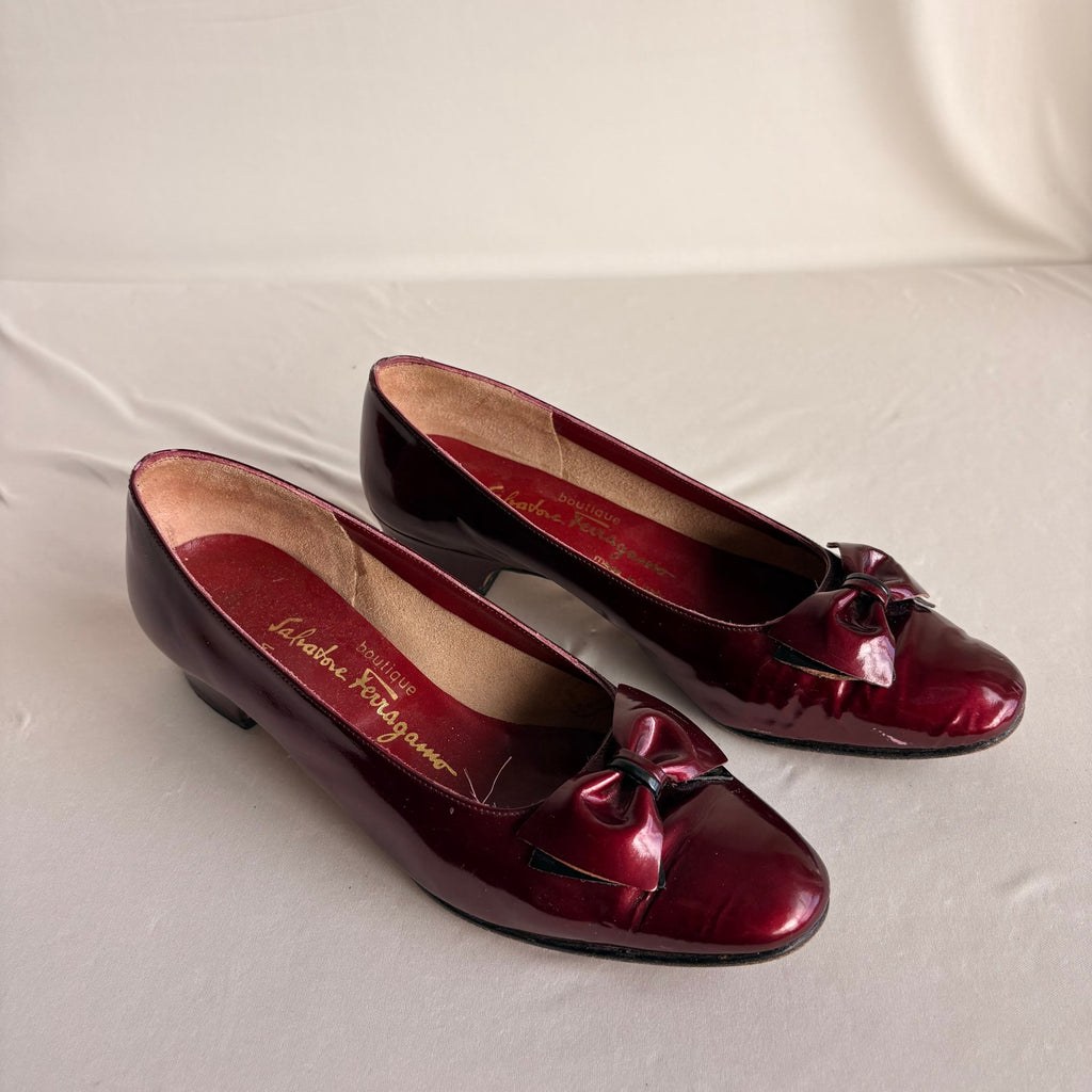 Vintage Salvatore Ferragamo Burgundy Patent Leather Bow Heels - 90s, 7.5