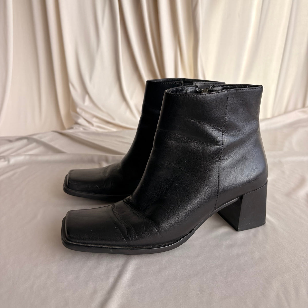 Vintage 90s Bruno Valenti Black Leather Square-Toe Ankle Boots - 7.5