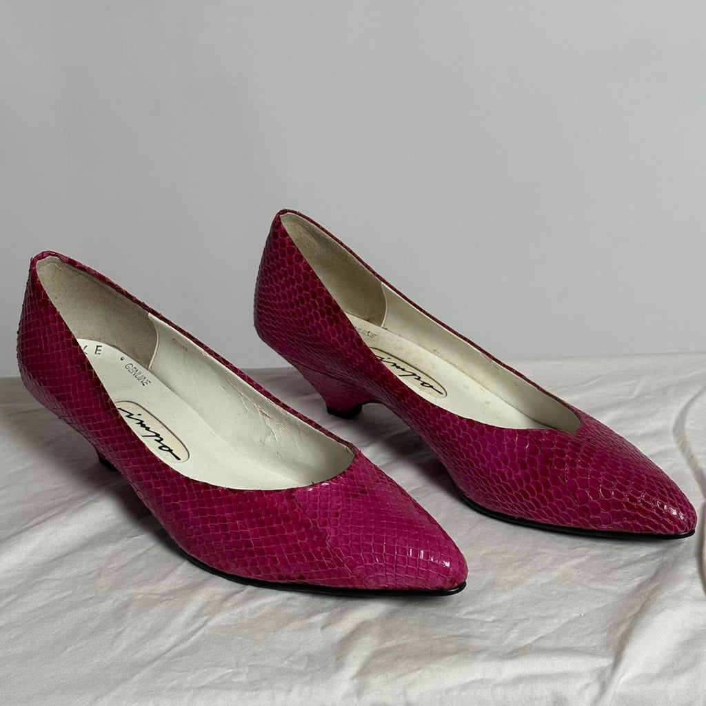 Vintage Impo  Fuchsia Snake Skin Kitten Heels - 6.5