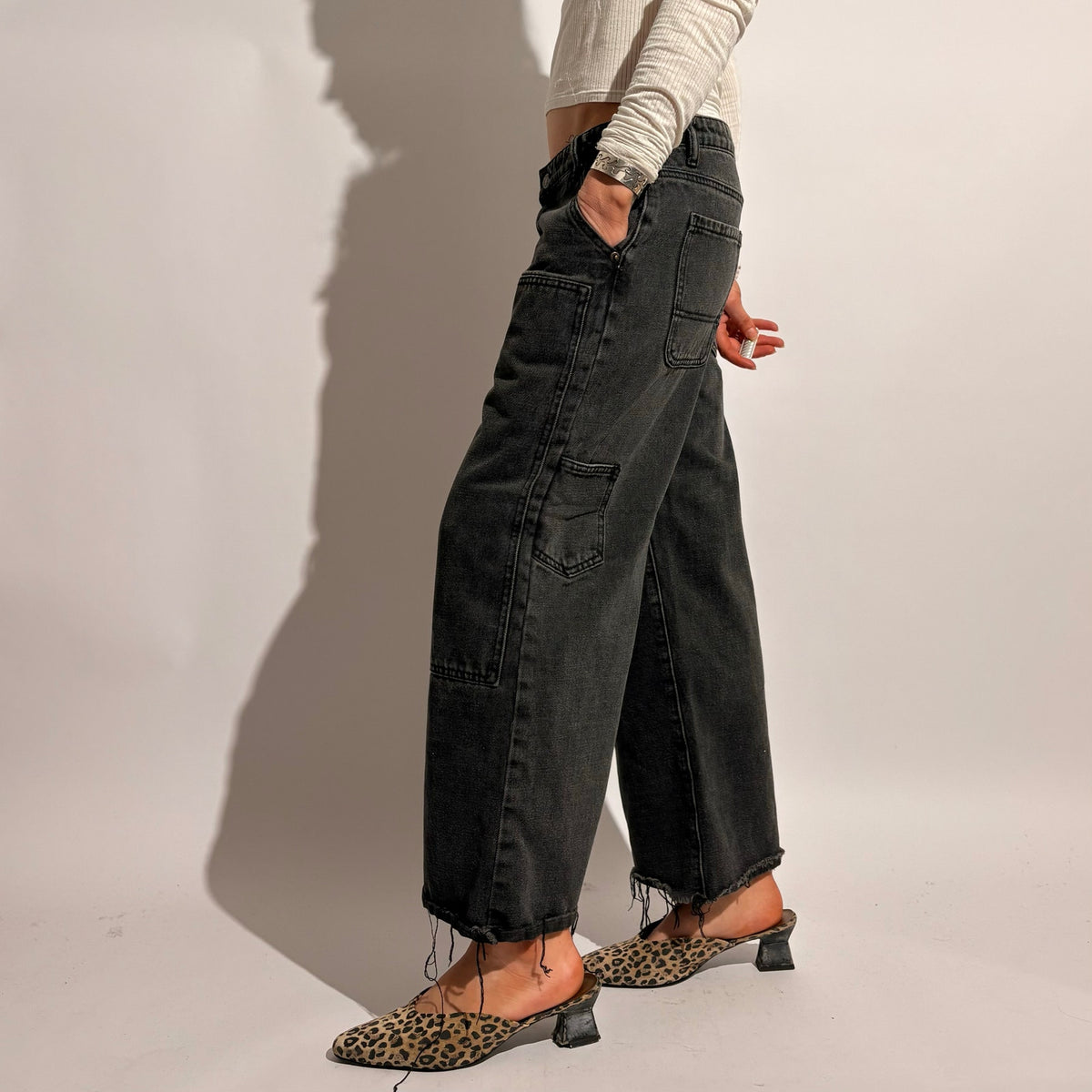 Edikted Ayla Low Rise Carpenter Jeans - Size Small