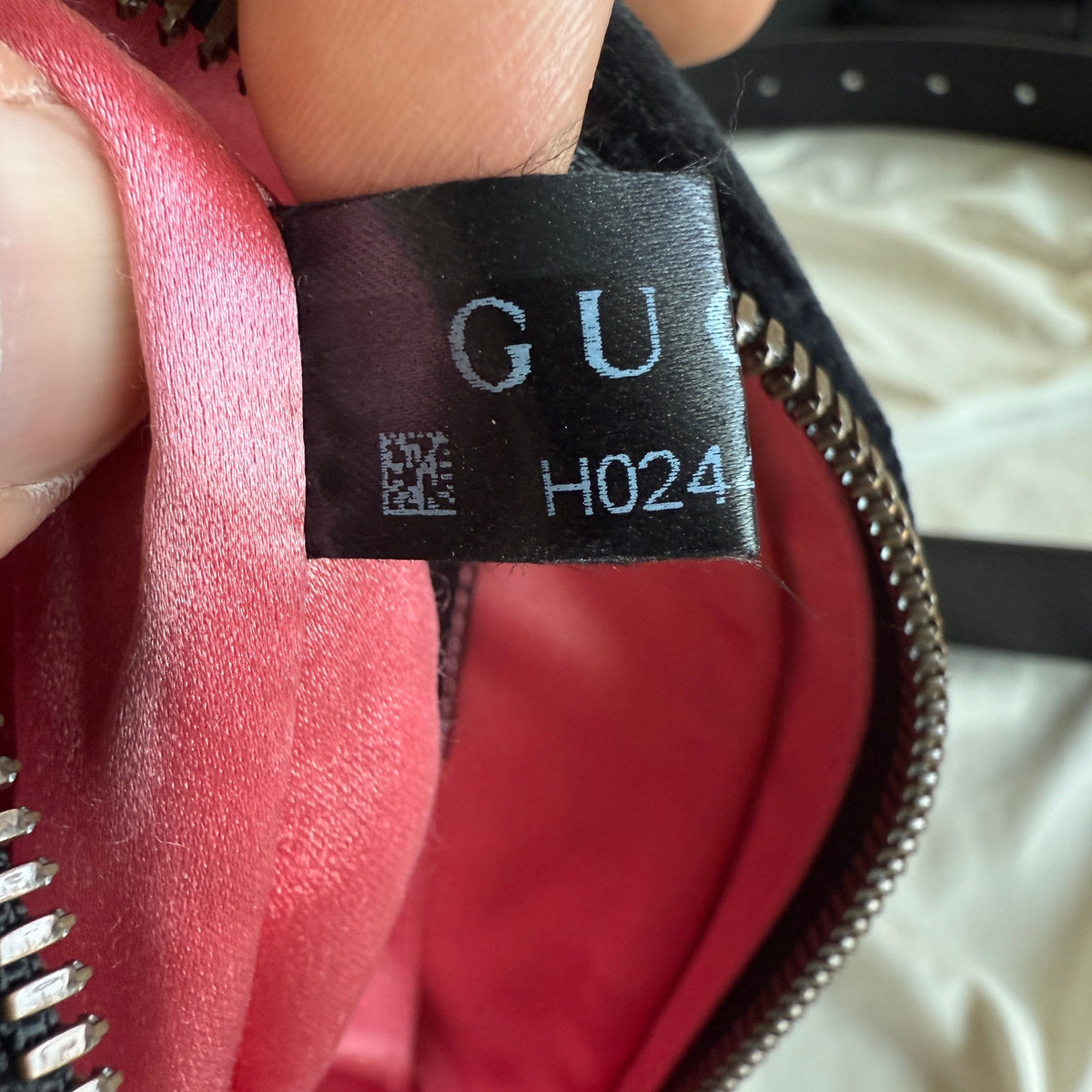 Gucci GG Marmont Matelassé Velvet Belt Bag - Black