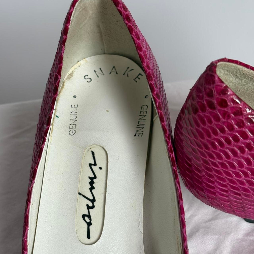Vintage Impo  Fuchsia Snake Skin Kitten Heels - 6.5