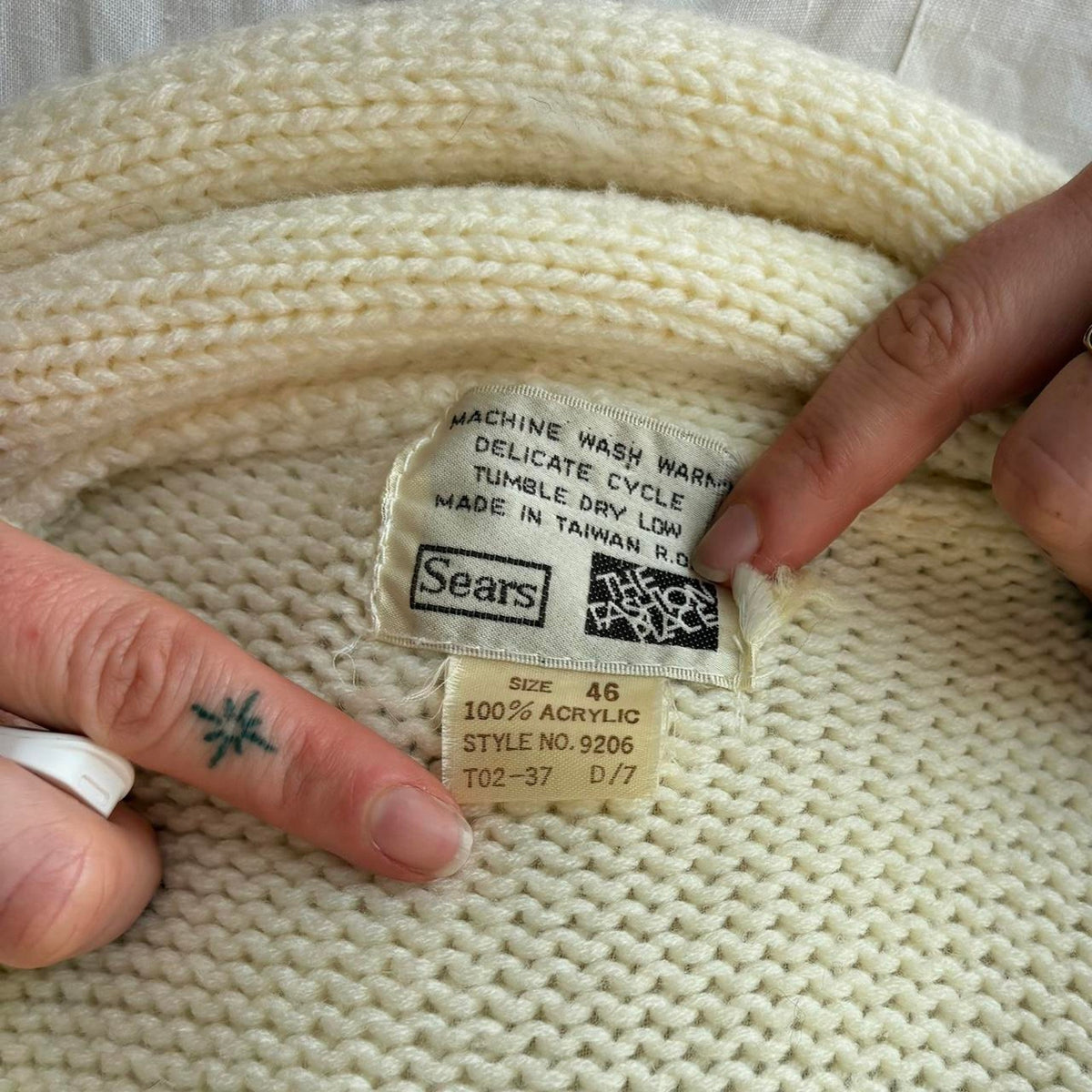 Vintage Sears 70s Cream Cable Knit Cardigan - Fits Large