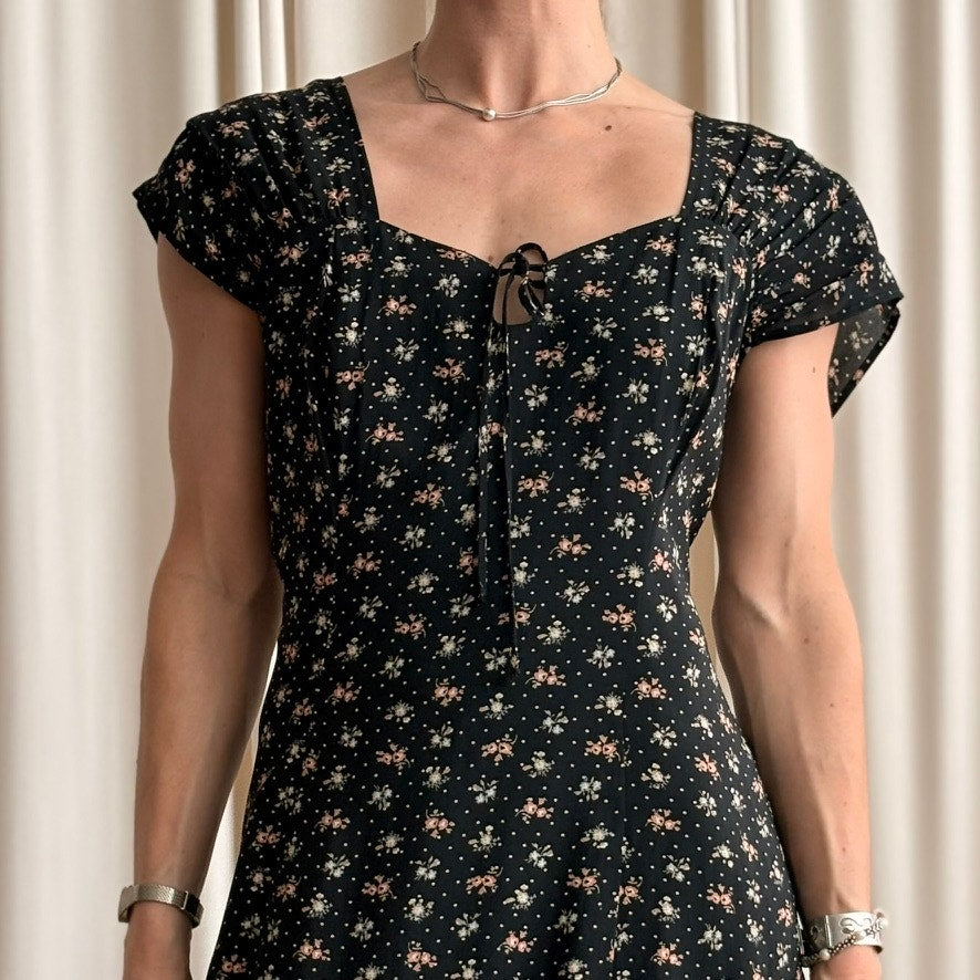 Mica Sweetheart Ruffle Dress - Puff Sleeves, A-Line, Fits Large, 90s Vintage