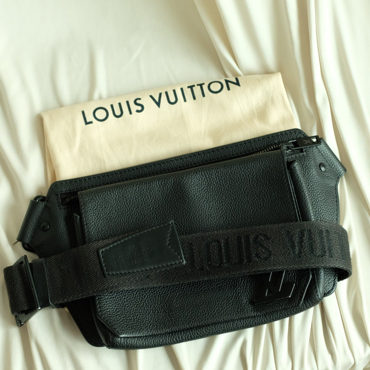 Louis Vuitton Aerogram Takeoff Sling Bag - Black Leather