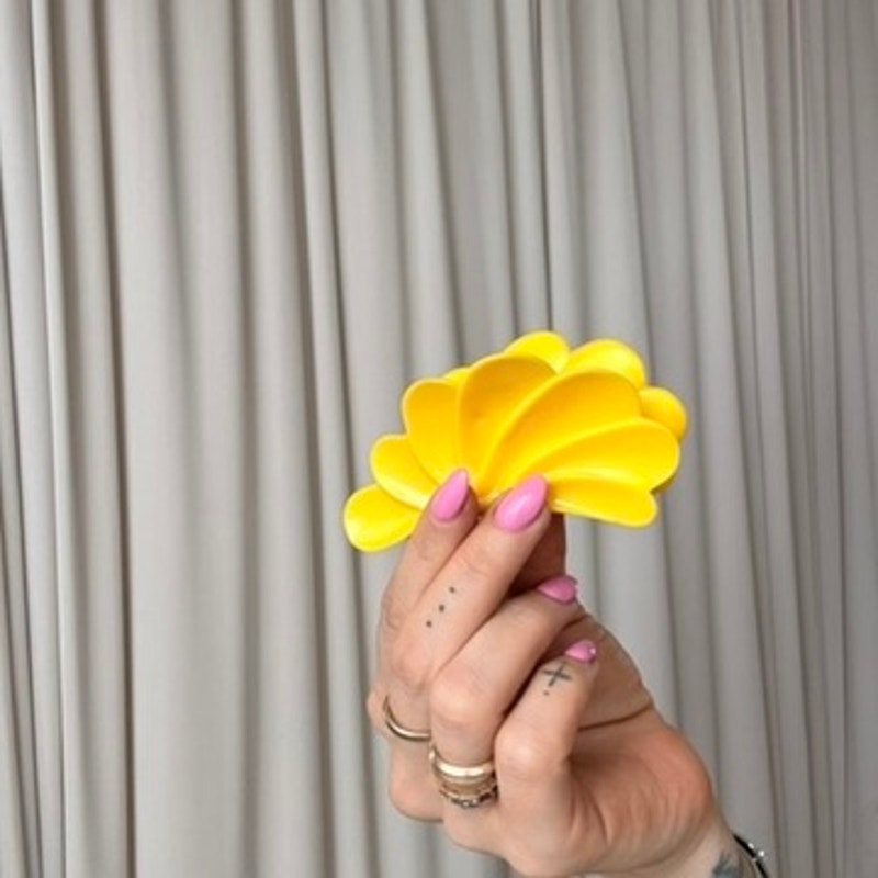 Bright Yellow Claw Clip - Vintage, Retro, 3"
