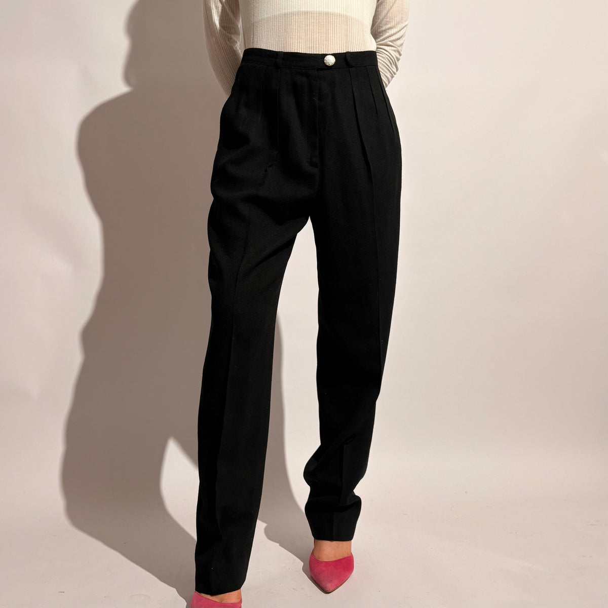 Vintage Black High-Waisted Pleated Trousers - label size 6 (fits like S)