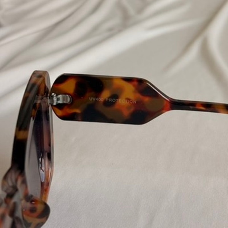 Oversized Tortoiseshell Cat-Eye Sunglasses - Blue Gradient Lenses, Brand New