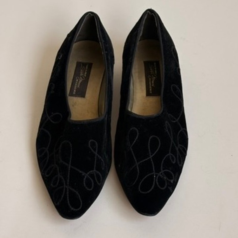 Sesto Meucci Black Velvet Loafers - Embroidery, Italian Craftsmanship, Size 7.5
