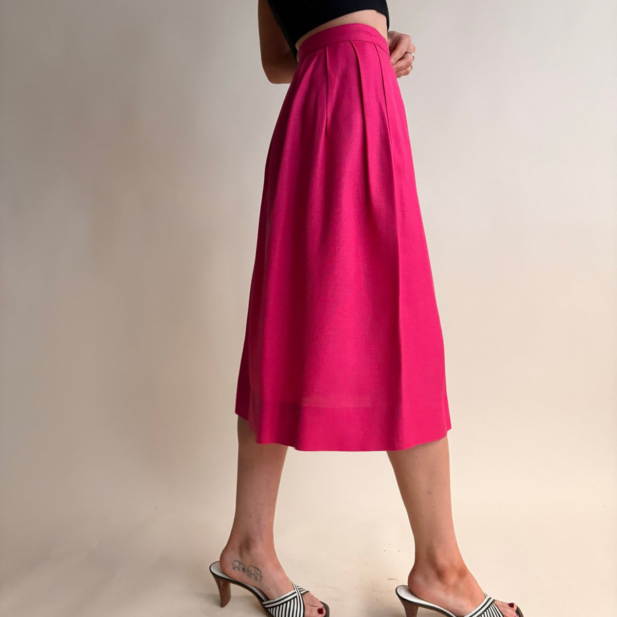 Hot Pink Pleated Midi Skirt - 50s/60s Vintage, Breezy Cotton Blend, Size 4