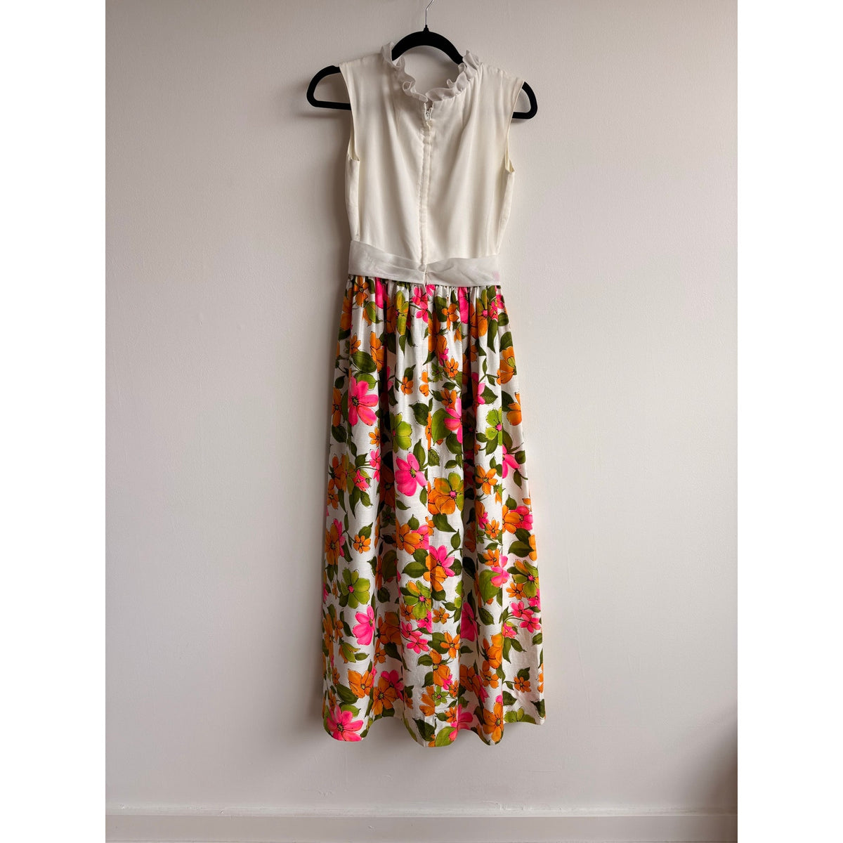 Miss Elliette California Vintage 70s Floral Maxi Dress - Fits XS