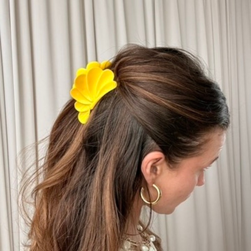Bright Yellow Claw Clip - Vintage, Retro, 3"