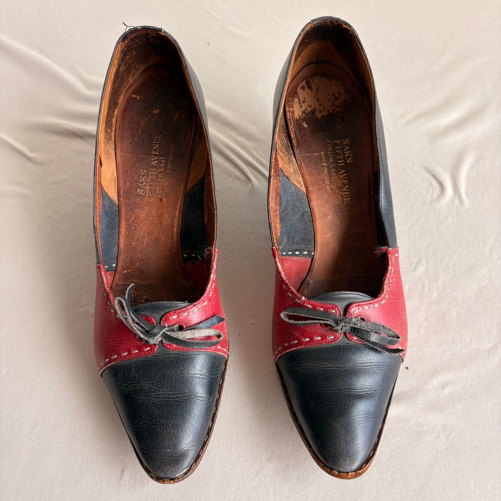 Vintage 1950s Saks Fifth Avenue Red & Navy Leather Lace-Up Pumps - US 7