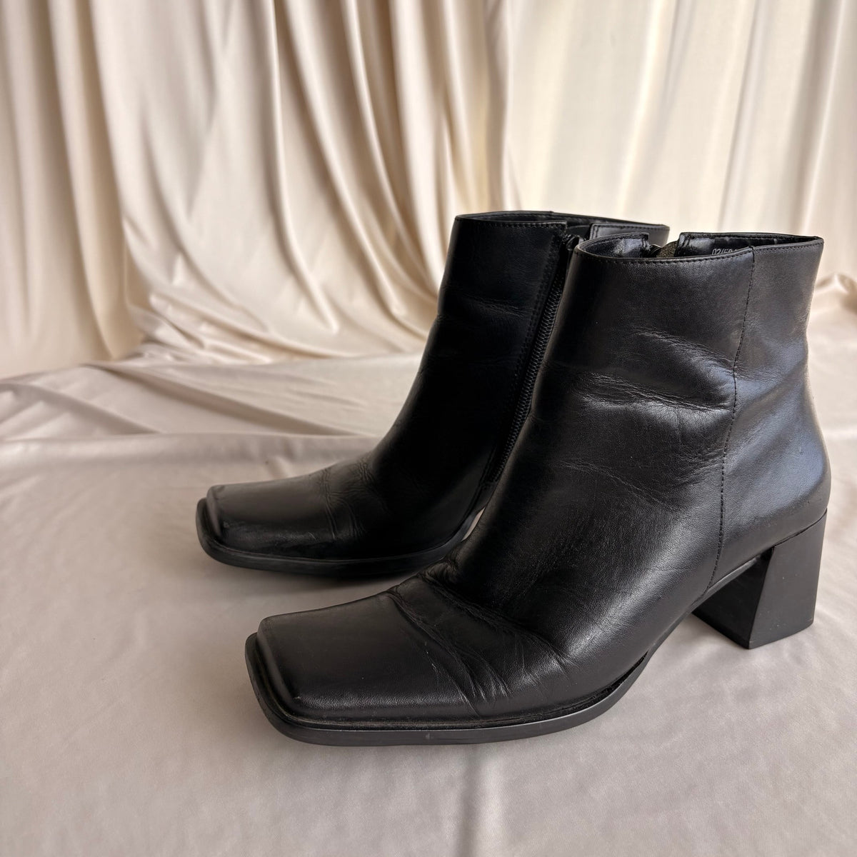 Vintage 90s Bruno Valenti Black Leather Square-Toe Ankle Boots - 7.5