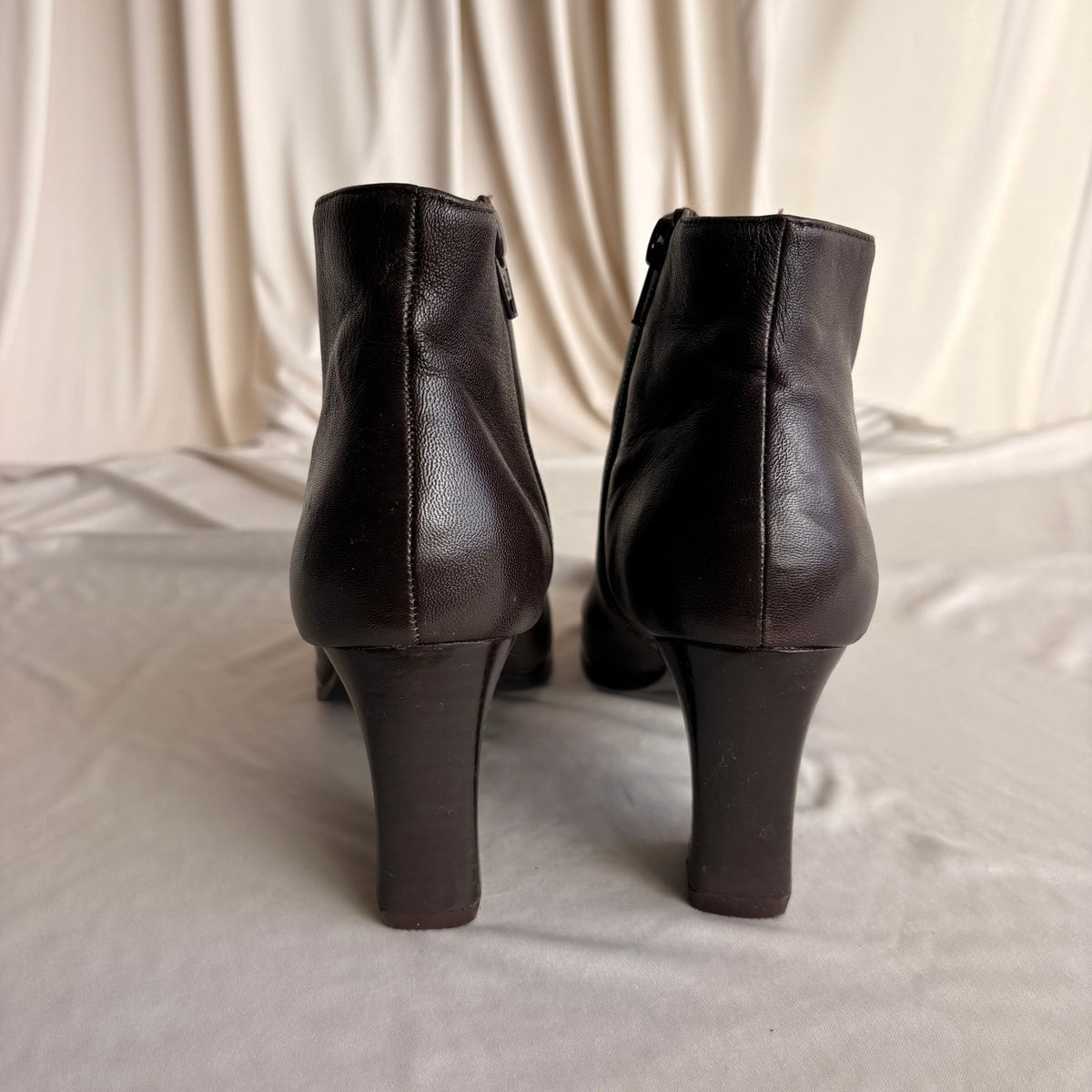 Vintage Brown Aerosoles Round Toe Ankle Boots - Side Zip, 2.5" Heel