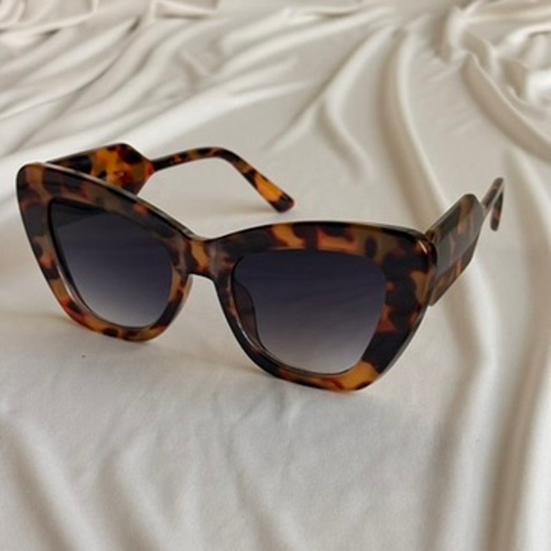 Oversized Tortoiseshell Cat-Eye Sunglasses - Blue Gradient Lenses, Brand New